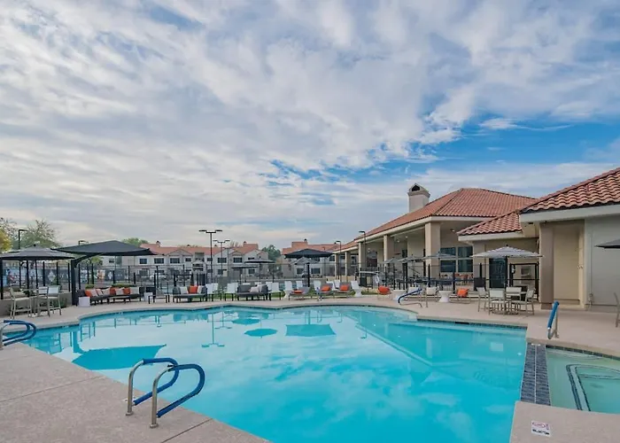 Near Tpc Pool Balcony Pickleball Parking Wd Apartment