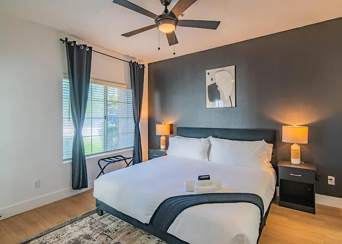 Apartment Near Tpc Pool Balcony Pickleball Parking Wd *