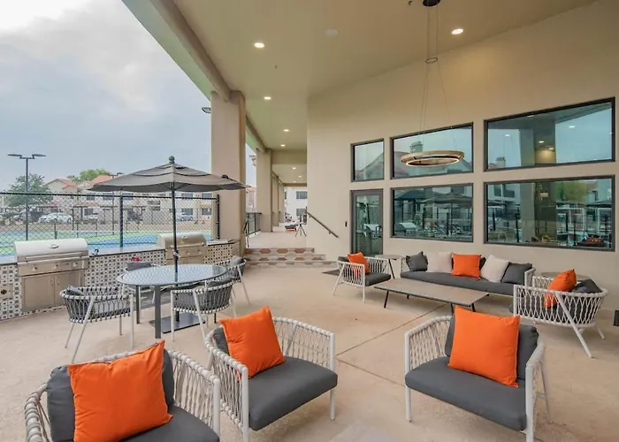 Near Tpc Pool Balcony Pickleball Parking Wd